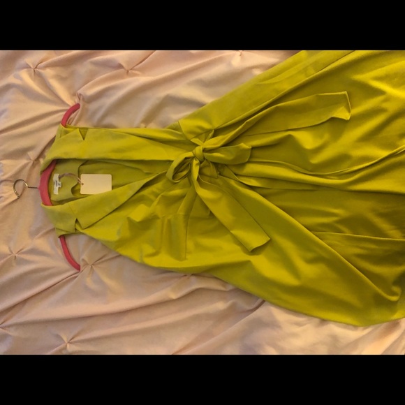 Yellow wrap dress - Picture 2 of 2